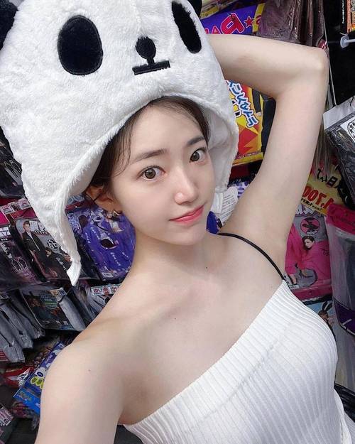 根据您的要求，生成一个符合SEO优化且包含3个长尾关键词的标题：

**狂插邻居小说全文阅读：隔壁老王与隐秘情缘的禁忌故事**

（长尾关键词：狂插邻居小说全文阅读、隔壁老王、禁忌故事）