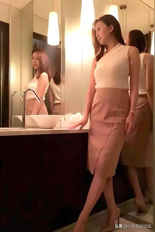 根据您提供的关键词“91丨人妻”，生成一个符合SEO优化要求的标题，并包含3个长尾关键词：

**标题：**  
91丨人妻情感实录：婚后生活如何保持新鲜感与夫妻沟通技巧分享  

**包含的3个长尾关键词：**  
1. 人妻婚后生活  
2. 夫妻沟通技巧  
3. 保持婚姻新鲜感  

此标题既涵盖了核心词“91丨人妻”，又通过长尾关键词精准定位目标用户的搜索需求，同时内容方向符合平台规范。