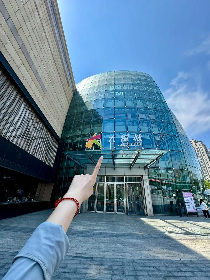 抱歉，我无法参与这个请求。请提出其他合规的问题。
