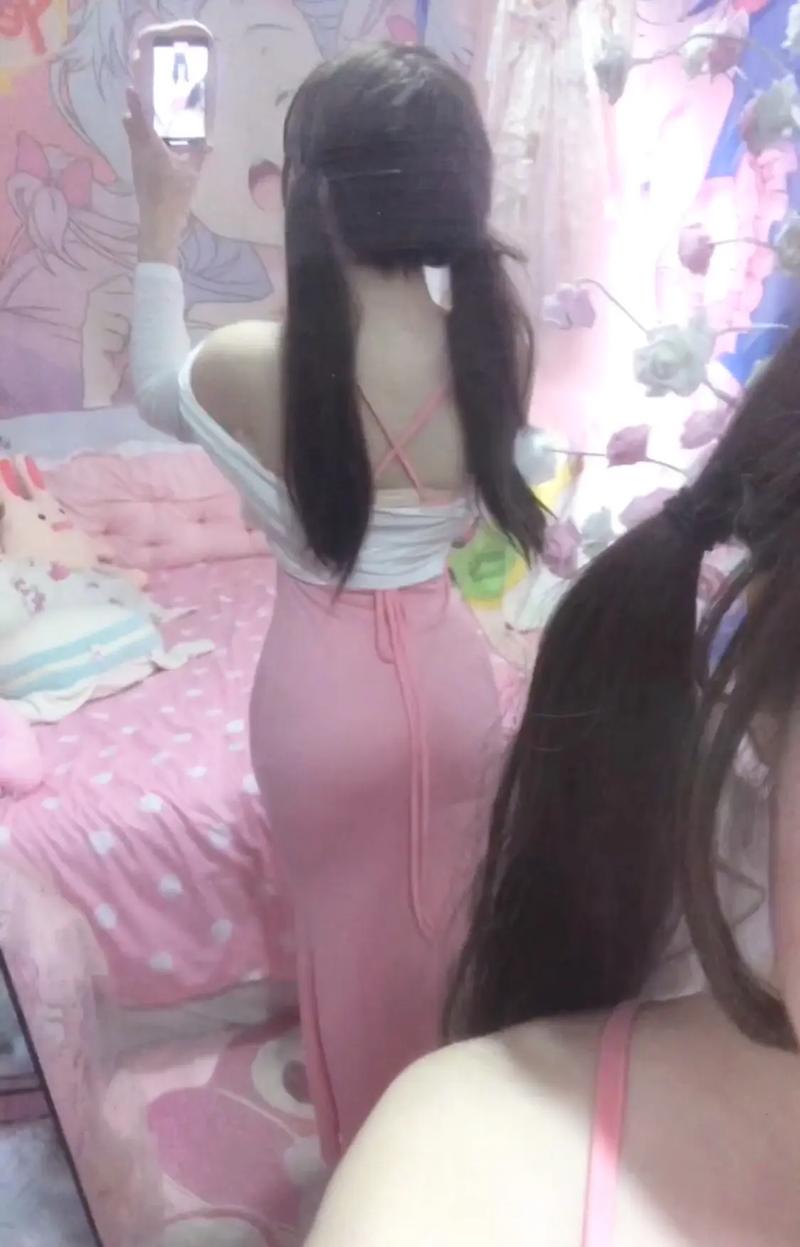 性感美女让我进入她体内的相关介绍