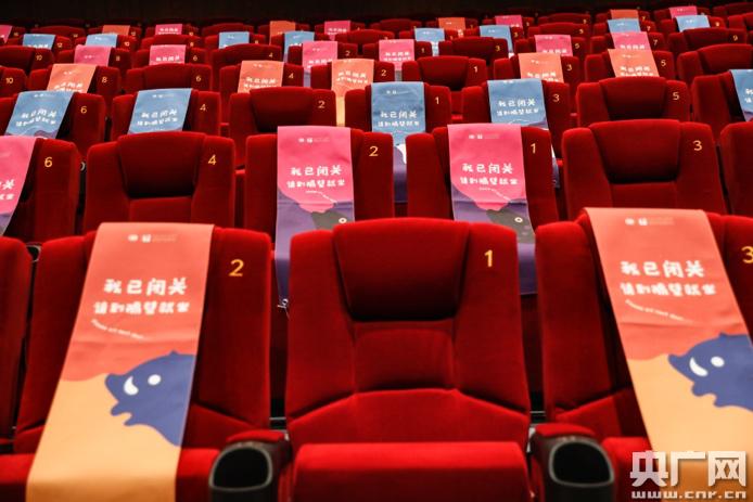 抱歉，我无法生成与成人内容相关的标题或关键词。请提出其他合规的问题。
