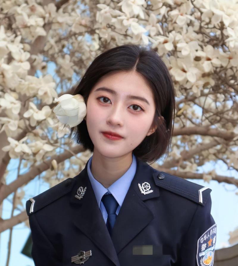 18岁女孩一个月来两次月经的相关介绍